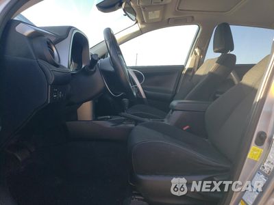 Zdjęcie 7 z 15 samochodu: 2018 TOYOTA RAV4 HV LE VIN:JTMRJREVXJD165089 - miniatura