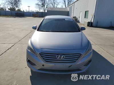 Piąte zdjęcie samochodu w środku: 2015 HYUNDAI SONATA SE VIN:5NPE24AF9FH039837 - miniatura