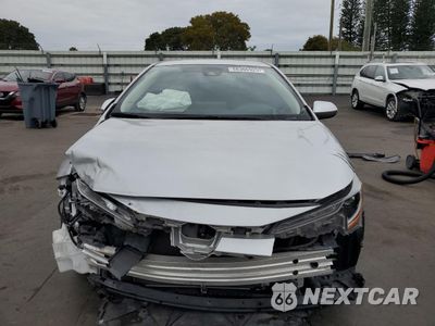 Piąte zdjęcie samochodu w środku: 2021 TOYOTA COROLLA LE VIN:JTDEPMAE3MJ130504 - miniatura