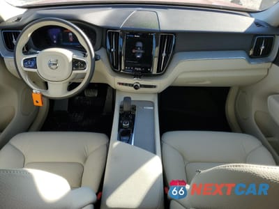 Zdjęcie 8 z 16 samochodu: 2025 VOLVO XC60 PLUS VIN:YV4M12RC4S1085961 - miniatura