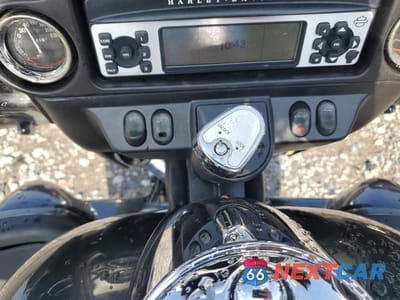 Zdjęcie 8 z 10 samochodu: 2008 HARLEY-DAVIDSON FLHTCUI VIN:1HD1FC4128Y658311 - miniatura