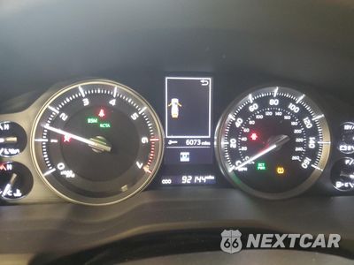 Zdjęcie 9 z 14 samochodu: 2018 TOYOTA LAND CRUISER VIN:JTMCY7AJ9J4068233 - miniatura