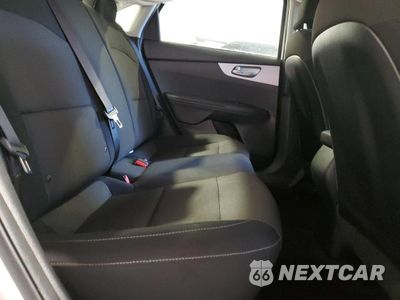 Zdjęcie 10 z 12 samochodu: 2024 KIA FORTE LX VIN:3KPF24AD6RE791183 - miniatura