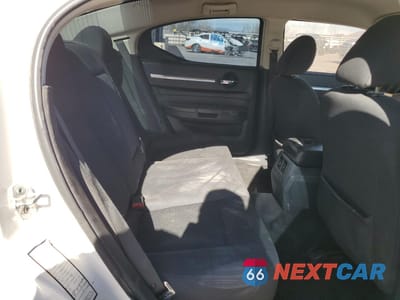 Zdjęcie 10 z 13 samochodu: 2010 DODGE CHARGER SXT VIN:2B3CA3CV9AH181164 - miniatura