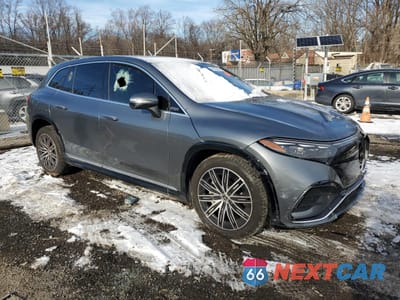 Czwarte zdjęcie samochodu z boku: 2023 MERCEDES-BENZ EQS SUV 580 4MATIC VIN:4JGDM4EB9PA002319 - miniatura