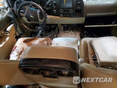 Zdjęcie 8 z 13 samochodu: 2014 CHEVROLET SILVERADO K3500 LT VIN:1GC4K0C83EF118030 - miniatura