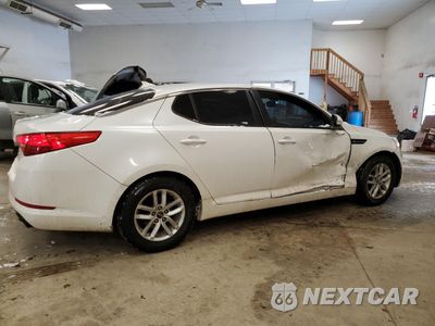 Trzecie zdjęcie samochodu z tyłu: 2011 KIA OPTIMA LX VIN:KNAGM4A79B5140038 - miniatura