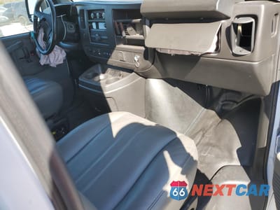 Zdjęcie 8 z 16 samochodu: 2023 CHEVROLET EXPRESS G2500 VIN:1GCWGAFP7P1224225 - miniatura