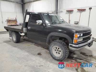 Czwarte zdjęcie samochodu z boku: 1988 CHEVROLET GMT-400 K2500 VIN:1GCFK24K7JZ202486 - miniatura