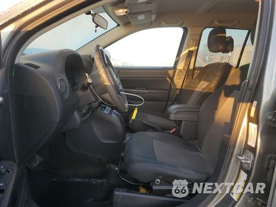 Zdjęcie 7 z 15 samochodu: 2014 JEEP COMPASS SPORT VIN:1C4NJCBA9ED593612 - miniatura