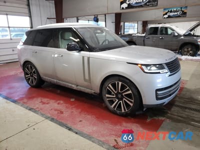Czwarte zdjęcie samochodu z boku: 2023 LAND ROVER RANGE ROVER SE VIN:SALKP9E73PA066294 - miniatura