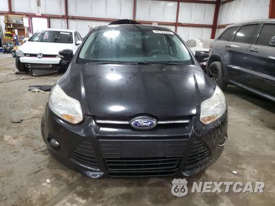 Piąte zdjęcie samochodu w środku: 2014 FORD FOCUS SE VIN:1FADP3K29EL145675 - miniatura