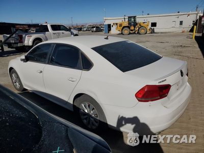 Drugie zdjęcie samochodu z przodu: 2012 VOLKSWAGEN PASSAT S VIN:1VWAP7A37CC010767 - miniatura