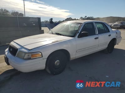 2002 FORD CROWN VICTORIA POLICE INTERCEPTOR 2FAFP71W32X130916 - główne zdjęcie licytacji z USA - miniatura