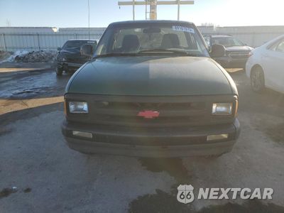 Piąte zdjęcie samochodu w środku: 1997 CHEVROLET S TRUCK S10 VIN:1GCCS1441V8100837 - miniatura