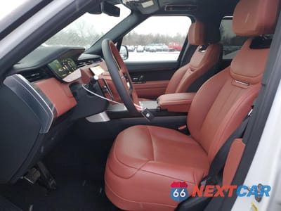 Zdjęcie 7 z 16 samochodu: 2024 LAND ROVER RANGE ROVER SV VIN:SALKZBF95RA221271 - miniatura