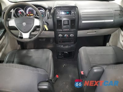 Zdjęcie 8 z 15 samochodu: 2010 DODGE GRAND CARAVAN SE VIN:2D4RN4DE4AR424653 - miniatura