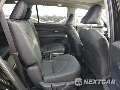 Zdjęcie 12 z 16 samochodu: 2024 TOYOTA GRAND HIGHLANDER XLE VIN:5TDAAAB50RS066932 - miniatura