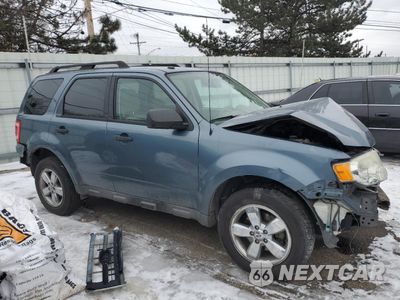 Czwarte zdjęcie samochodu z boku: 2011 FORD ESCAPE XLT VIN:1FMCU0D77BKA67352 - miniatura