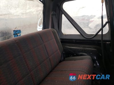 Zdjęcie 11 z 15 samochodu: 1999 JEEP WRANGLER / TJ SE VIN:1J4FY29PXXP482454 - miniatura