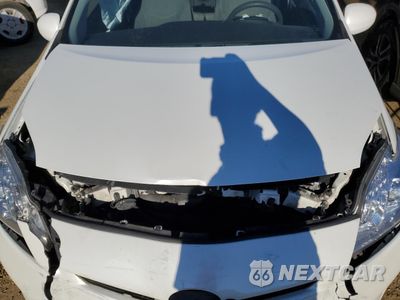 Zdjęcie 13 z 14 samochodu: 2015 TOYOTA PRIUS VIN:JTDKN3DU4F0470078 - miniatura