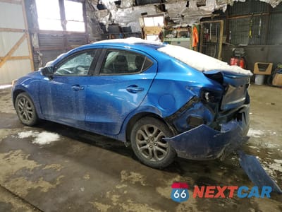Drugie zdjęcie samochodu z przodu: 2019 TOYOTA YARIS L VIN:3MYDLBYV2KY526368 - miniatura