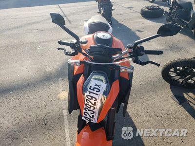 Piąte zdjęcie samochodu w środku: 2015 KTM 1290 SUPER DUKE R VIN:VBKV39402FM917758 - miniatura