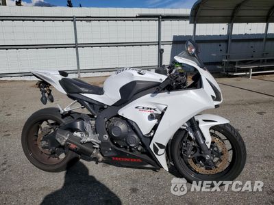 2014 HONDA CBR1000 RR JH2SC5975EK300083 - główne zdjęcie licytacji z USA - miniatura