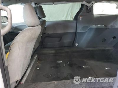 Zdjęcie 11 z 13 samochodu: 2015 TOYOTA SIENNA VIN:5TDZK3DCXFS611487 - miniatura
