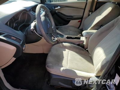 Zdjęcie 7 z 12 samochodu: 2016 FORD FOCUS SE VIN:1FADP3K28GL216805 - miniatura