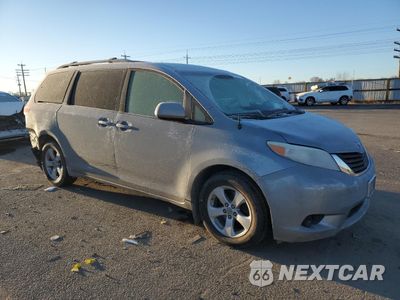 Czwarte zdjęcie samochodu z boku: 2011 TOYOTA SIENNA BASE VIN:5TDKA3DC0BS006571 - miniatura