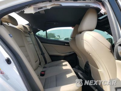 Zdjęcie 10 z 15 samochodu: 2018 LEXUS IS 300 VIN:JTHBA1D27J5082206 - miniatura
