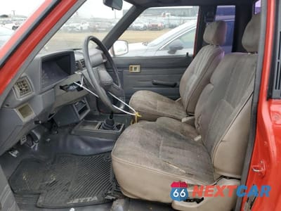 Zdjęcie 7 z 13 samochodu: 1987 TOYOTA PICKUP XTRACAB RN70 DLX VIN:JT4RN70D9H0027911 - miniatura