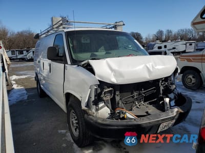 Czwarte zdjęcie samochodu z boku: 2014 GMC SAVANA G3500 VIN:1GTZ7TCG1E1191801 - miniatura