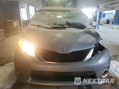 Piąte zdjęcie samochodu w środku: 2011 TOYOTA SIENNA SPORT VIN:5TDXK3DC8BS055777 - miniatura