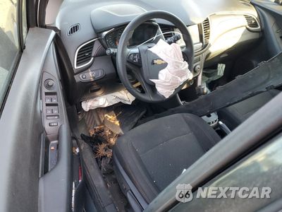 Zdjęcie 8 z 14 samochodu: 2020 CHEVROLET TRAX LS VIN:3GNCJKSB9LL190321 - miniatura