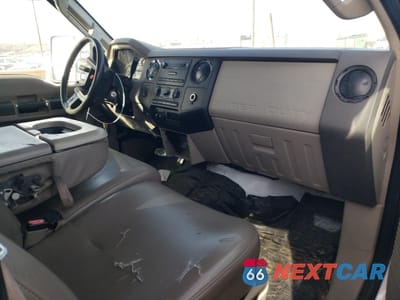 Zdjęcie 8 z 12 samochodu: 2008 FORD F350 SUPER DUTY VIN:1FTWW33RX8EA94438 - miniatura