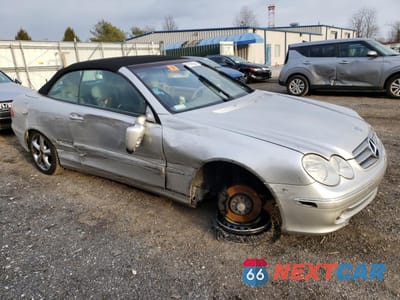 Czwarte zdjęcie samochodu z boku: 2005 MERCEDES-BENZ CLK 320 VIN:WDBTK65J35F121250 - miniatura