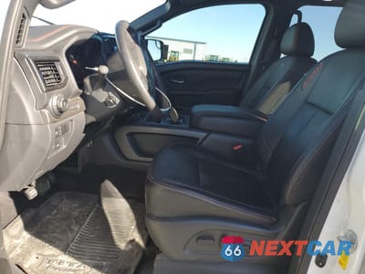 Zdjęcie 7 z 14 samochodu: 2023 NISSAN TITAN SV VIN:1N6AA1EDXPN109806 - miniatura