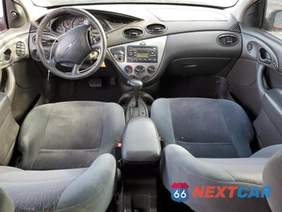 Zdjęcie 8 z 14 samochodu: 2000 FORD FOCUS SE VIN:1FAFP34P8YW289920 - miniatura