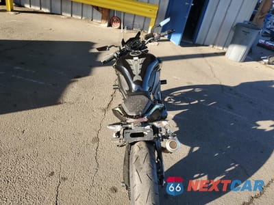 Zdjęcie 6 z 10 samochodu: 2024 KAWASAKI ZR900 F VIN:ML5ZRDF14RDA69085 - miniatura