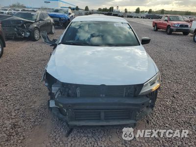 Piąte zdjęcie samochodu w środku: 2016 VOLKSWAGEN JETTA SPORT VIN:3VWD17AJ7GM331435 - miniatura