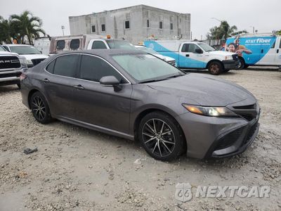 Czwarte zdjęcie samochodu z boku: 2023 TOYOTA CAMRY SE NIGHT SHADE VIN:4T1G11AK0PU739479 - miniatura