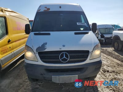 Piąte zdjęcie samochodu w środku: 2013 MERCEDES-BENZ SPRINTER 2500 VIN:WD3PE8CC1D5804086 - miniatura