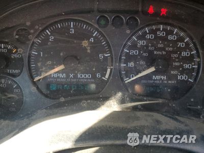 Zdjęcie 9 z 15 samochodu: 2002 GMC SONOMA VIN:1GTDT13W22K197422 - miniatura