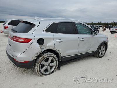 Trzecie zdjęcie samochodu z tyłu: 2018 LINCOLN MKC PREMIERE VIN:5LMCJ1C92JUL00877 - miniatura