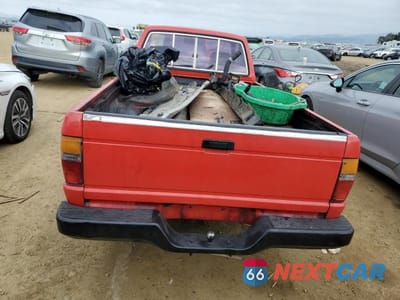 Zdjęcie 6 z 13 samochodu: 1987 TOYOTA PICKUP XTRACAB RN70 DLX VIN:JT4RN70D9H0027911 - miniatura