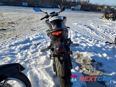 Czwarte zdjęcie samochodu z boku: 2023 YAMAHA MT09 VIN:JYARN71E3PA004278 - miniatura
