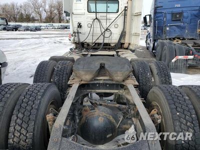 Zdjęcie 6 z 10 samochodu: 2015 VOLVO VN VNL VIN:4V4NC9EH1FN921059 - miniatura