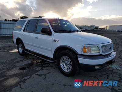 Czwarte zdjęcie samochodu z boku: 2000 FORD EXPEDITION XLT VIN:1FMEU15L3YLC38921 - miniatura